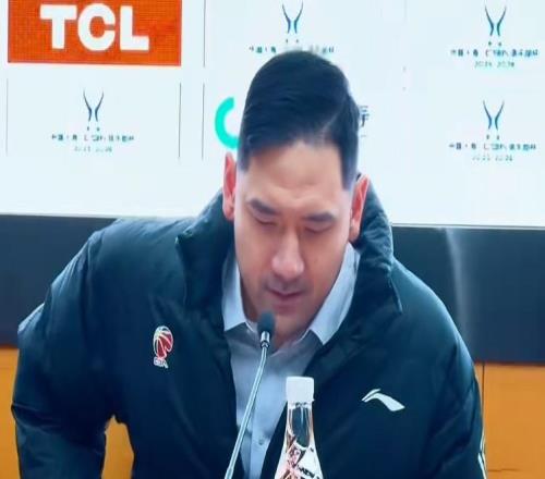 廣廈淘汰吉林發(fā)布會！塔克大談求勝欲，鐘誠不滿關鍵球直指疲憊！