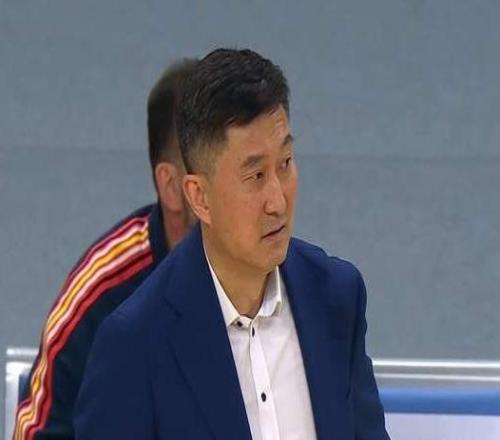 要更換外援嗎杜鋒給出答案，廣東在等一個(gè)人，薩林杰疑似被裁了