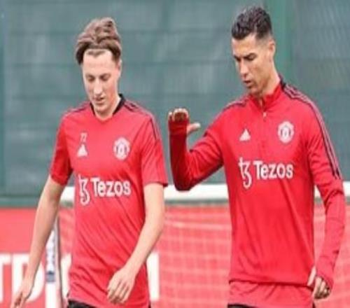 前曼聯(lián)青訓(xùn)小薩維奇：和偶像C羅踢球我時(shí)不時(shí)要掐自己