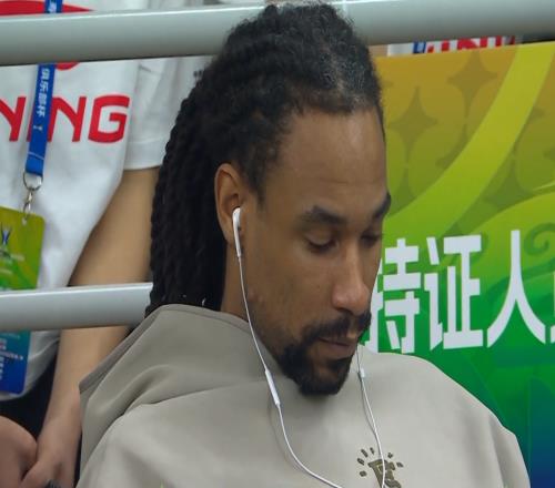 廣東最新3消息！關(guān)辛透露薩姆納傷情無(wú)礙，2件事暗示薩林杰將被裁