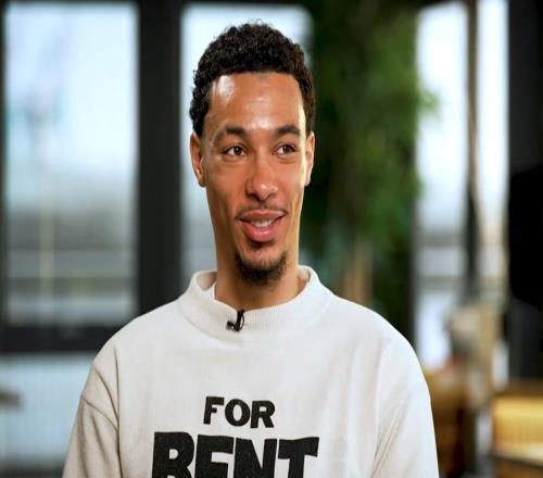 埃基蒂克：兒時(shí)偶像是內(nèi)馬爾和本澤馬我很喜歡利物浦口音