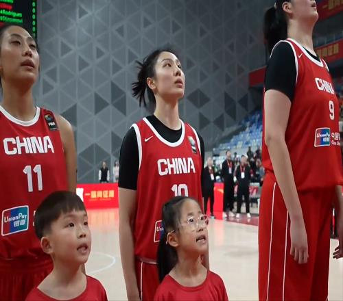 中國女籃56分大勝，張子宇21分聯(lián)手劉禹彤，楊舒予5中0