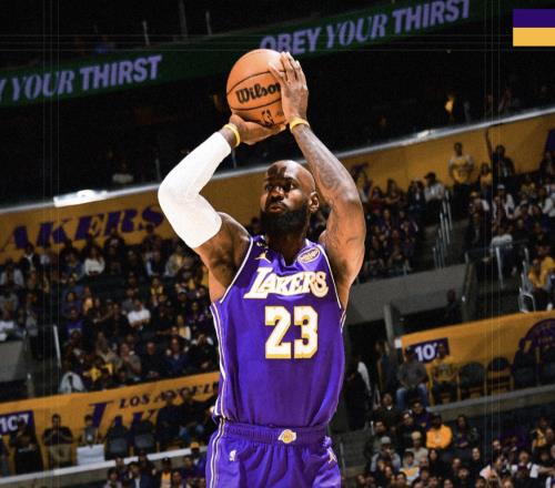 詹姆斯被全世界尊重！名人華盛頓親自走過去跟他擁抱！