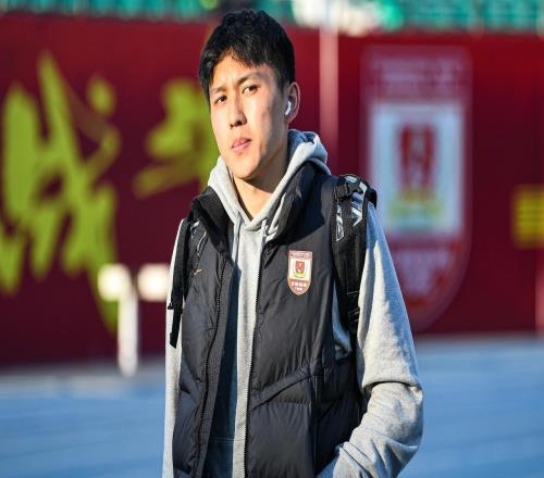 北京國安冬窗最大“水貨”引援職業(yè)生涯0球0助攻，球迷怨聲載道