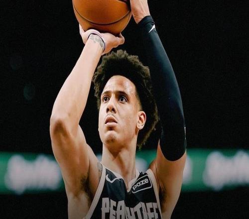 水貨狀元爆發(fā)鷹王31+9+8難救主，超級(jí)新秀6記三分，黃蜂擒鷹9連勝