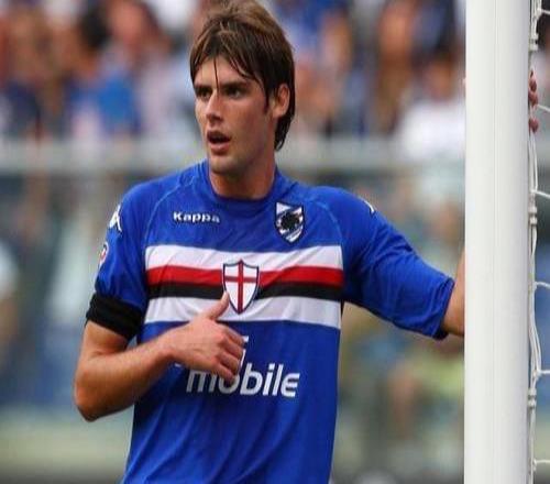 就風(fēng)光那么幾年，22歲加盟國(guó)米，23歲國(guó)家隊(duì)首秀，24歲加盟米蘭