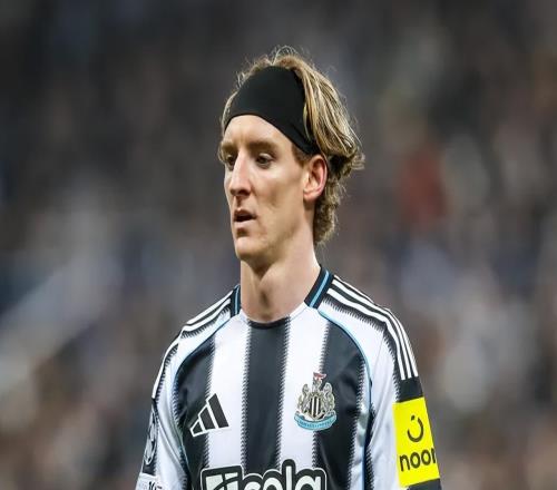 C羅罷賽凸顯球員話語權(quán)：盤點英超四次知名罷訓(xùn)轉(zhuǎn)會事件