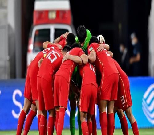 中國俱樂部揚(yáng)威西班牙！青島西海岸梯隊(duì)擊敗巴薩學(xué)院隊(duì)，贏得點(diǎn)贊