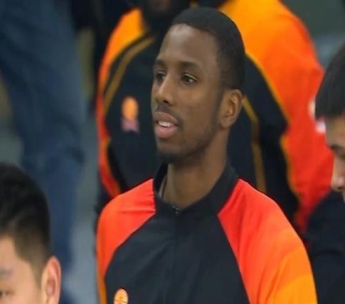 統(tǒng)治力！上海男籃杯賽至今13連勝有望全勝衛(wèi)冕收獲200萬獎(jiǎng)金