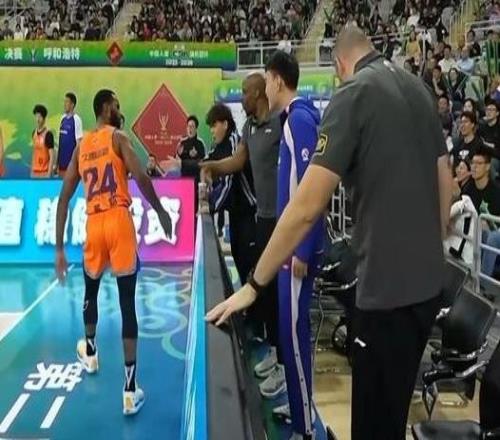 單節(jié)20分夢回巔峰！弗格：在上海經(jīng)歷角色轉(zhuǎn)變已經(jīng)找到自己的節(jié)奏