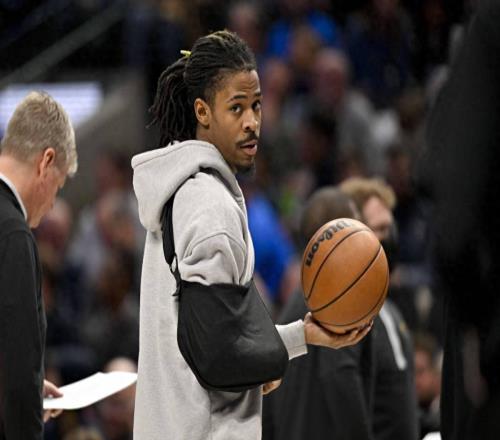 才過了4年，曾經的西部第二，徹底物是人非，首發(fā)僅剩1人留隊！