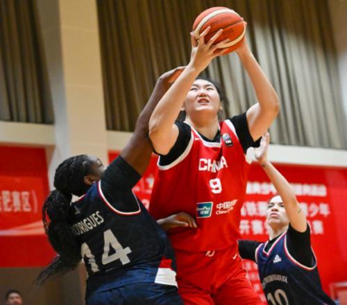 教學熱身賽：中國女籃8579險勝國際聯(lián)隊未公開比賽細節(jié)