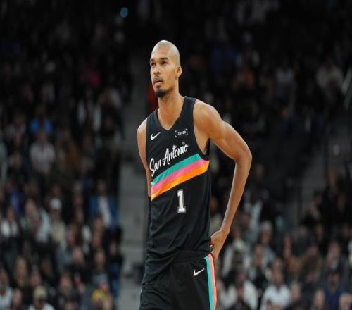 文班亞馬40+12，一戰(zhàn)封神比肩百分傳奇，馬刺28分大勝湖人奪5連勝