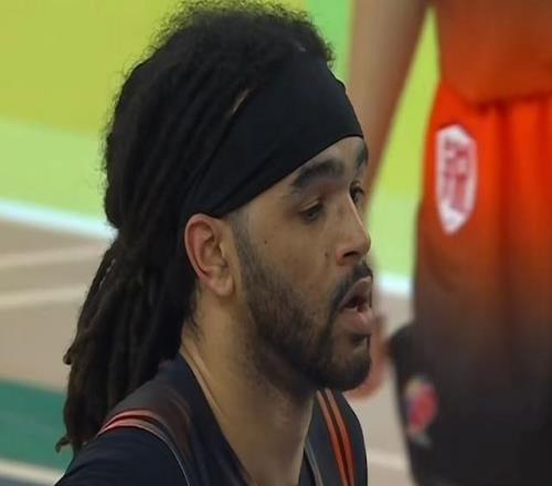 邱彪：主要贏在態(tài)度和幸運，滿意新外援瓊斯的表現(xiàn)，但參考性有限