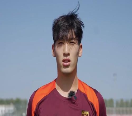 潘偉力：云南玉昆簽下布尼亞明，給恒大足校補(bǔ)償費(fèi)+二轉(zhuǎn)分成