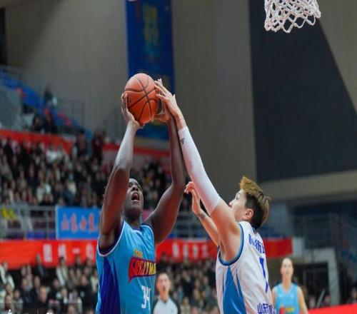 女籃俱樂(lè)部杯五連勝！小組第一出線！