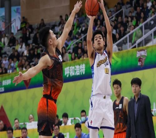 王欣瑞續(xù)峻瑋得分上雙，塔克卡爾頓合砍37分，浙江方興渡結(jié)束CBA俱樂部杯賽之旅