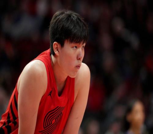 楊瀚森掙扎！開拓者三殺爵士，克林根轟23分18板，小文斯慘遭驅(qū)逐