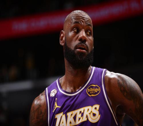 轟28分10板12助，詹姆斯連創(chuàng)NBA歷史之最！保湖人24勝0負不敗神跡