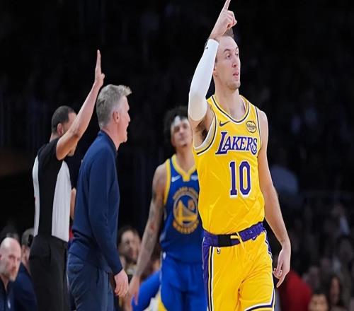 湖人2配角太好用了！海斯打成內(nèi)線大核，肯納德無球權(quán)展全面輸出