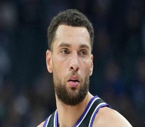 賽季報(bào)銷！拉文將接受右手小指肌腱手術(shù)今夏大概率執(zhí)行球員選項(xiàng)