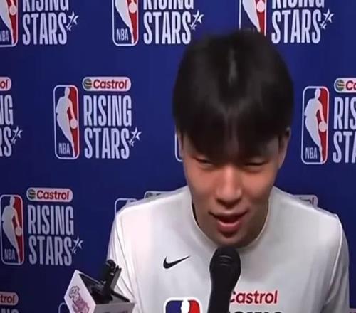 全明星采訪現(xiàn)尷尬一幕：記者提問被指“蠢問題”，楊瀚森冷處理！