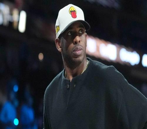 正式退役，克里斯保羅被猛龍隊(duì)裁掉后正式宣布從NBA退役