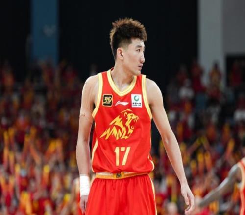 孫銘徽常規(guī)賽報銷從球員和主教練，劉煒兩次被新疆隊放棄