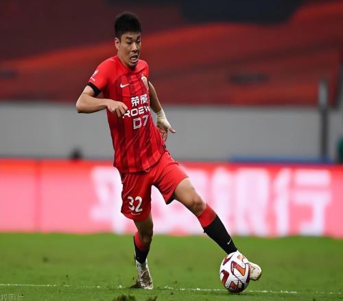 何宇鵬在國安隊受傷長期缺陣，或讓馮博軒迎來命運反轉，壓哨留隊