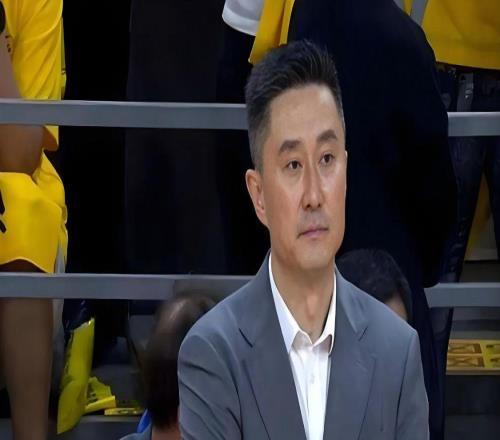杜鋒接受采訪！感慨萬千，點名批評廣東隊1人
