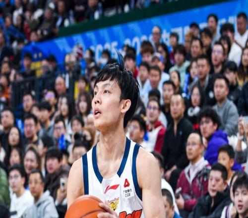 世預(yù)賽大名單提前曝光，廣東三將無人入選，上海北京成最大贏家