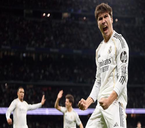 41！3粒點球，榜首易主，皇馬瘋狂8連勝，超越巴薩登頂