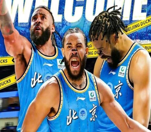 麥基加盟北京男籃時間確定，易建聯(lián)給球迷拜年，趙佳偉出演小品！