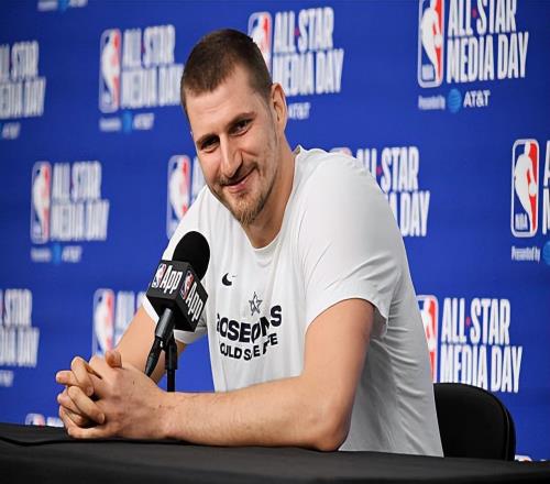 掘金內(nèi)線(xiàn)核心：布朗身邊沒(méi)有明星隊(duì)友，他還是打出了高水平的表現(xiàn)