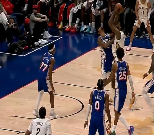 炸裂！6分15籃板4蓋帽！38歲中鋒復(fù)出打爆莊神，生涯總薪水2.12億