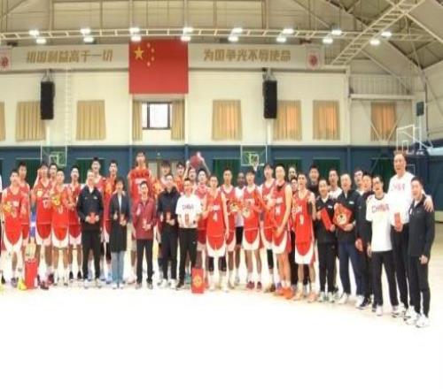 中國(guó)男籃14人出征日本！趙繼偉回歸，徐杰小曾落選