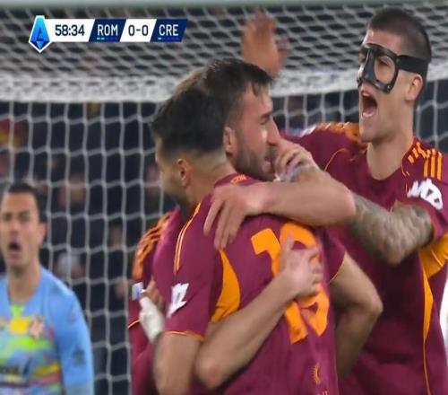 自2017年以來，克里斯坦特意甲15次頭球得分所有中場球員第一