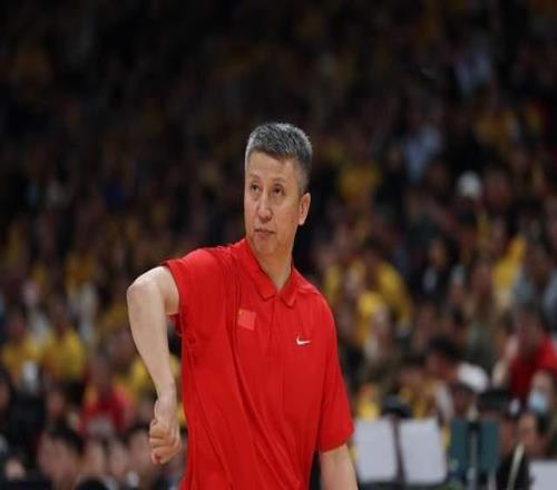 場均16+5+3當(dāng)紅新星無緣大名單，難去扮演救世主，郭士強(qiáng)膽子太小