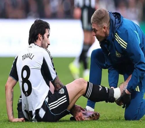 英媒：FIFA提議接受治療的球員在場外待一分鐘，預計會被通過