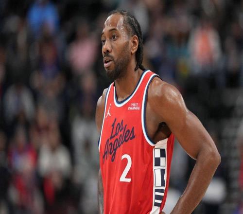 快船隊倫納德近距離展現(xiàn)統(tǒng)治力，魔術(shù)球員稱贊其為聯(lián)盟最佳球員