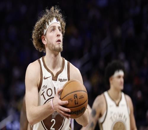 勇士大勝灰熊！8人上雙，多人保持高效，沒格林真流暢！