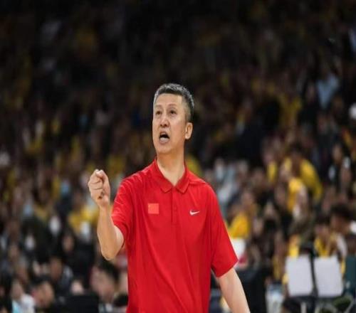 中國男籃贏了！逆轉擊敗日本男籃，趙繼偉爆發(fā)，廖三寧16分