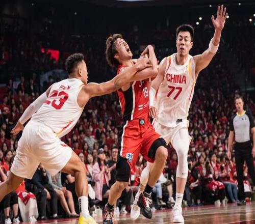 中國男籃贏球仍有一人該批！王牌前鋒在場輸10分，郭士強認清現(xiàn)實