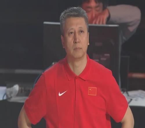 國(guó)際籃聯(lián)嚴(yán)查！日本主場(chǎng)哨坑慘中國(guó)男籃，裁判無(wú)視惡犯+亂給T太黑