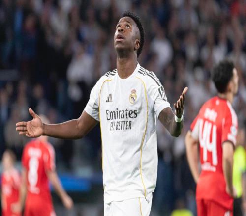 皇馬聲稱反歧視！球員卻辱華！現場球迷還行納粹禮、唱法西斯歌！