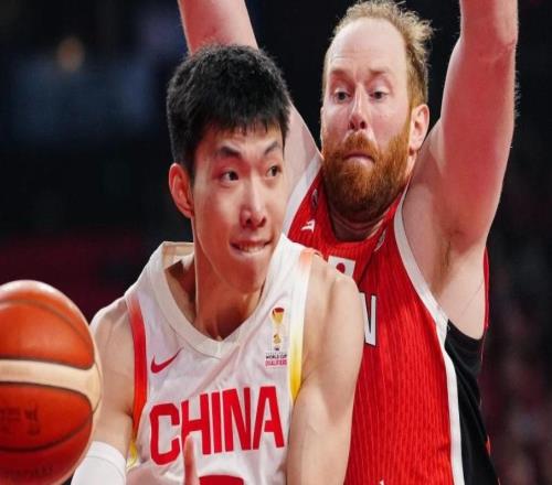 中國(guó)籃球大勝利！國(guó)際籃協(xié)被迫道歉，日本媒體心服口服，太解氣了