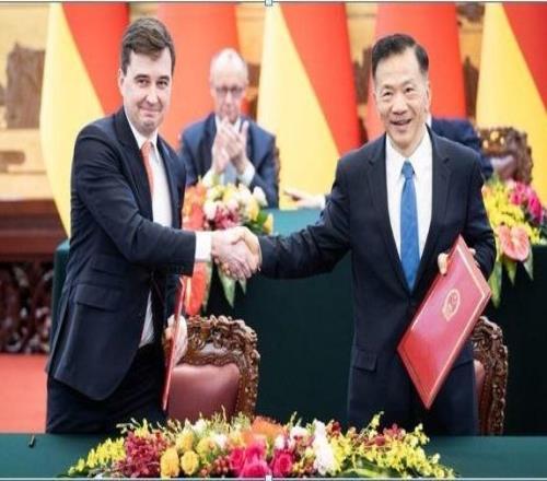 足球成中德文化交流紐帶，德甲國際CEO佩爾諾伯特：期待中國球員登場