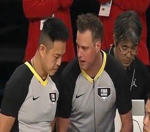 日本著名體育編輯為中國(guó)男籃喊冤：若吹罰更公平，日本可能慘敗