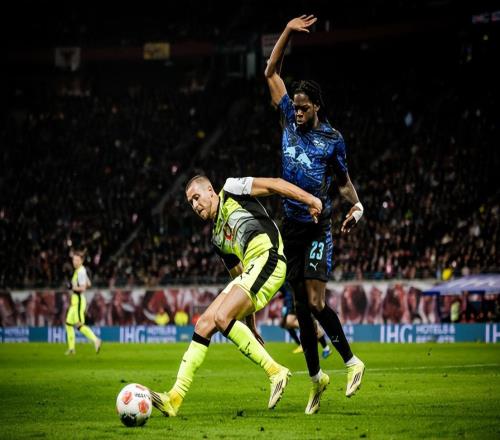 專訪安東：黃墻為盾，死磕拜仁多特爭冠的底氣藏在這三點里