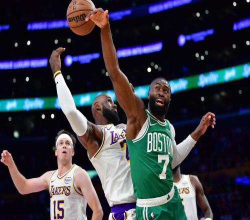 2勝8負，凈輸65分！東部霸主變成紙老虎，這么打東部懸念就不大了